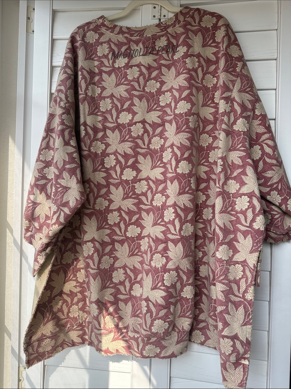 Magnolia Pearl Kaedee Floral Francis Pullover - Picture 4 of 4